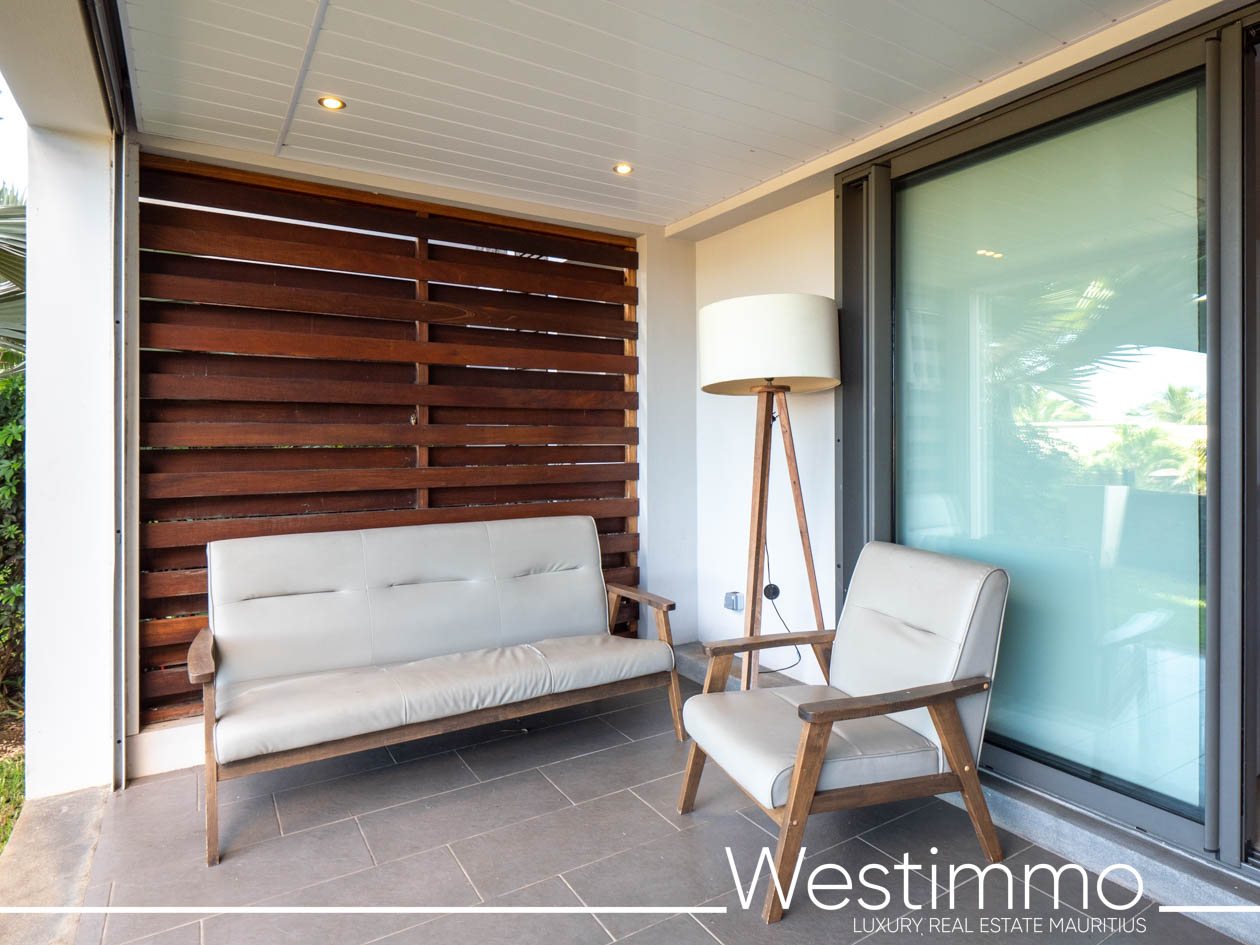 Image showing the charm of an exclusive 84 m2 apartment with a delightful 15 m2 private garden, located on the first floor of a secure residence offering an ideal and serene lifestyle
Westimmo real estate agency