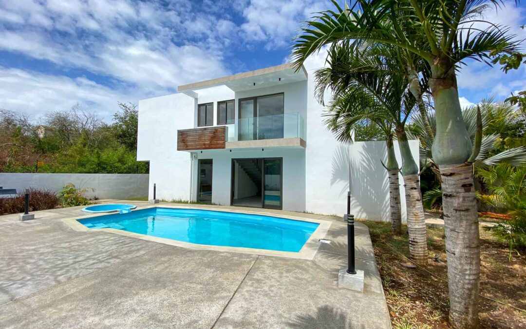 BAIN BOEUF — Magnificent new contemporary villa 3 bedrooms, pool, garden, terrace.