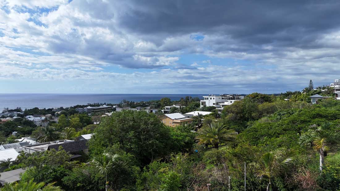 Vue aérienne triplex Sunset Bay Tamarin lagon île Maurice