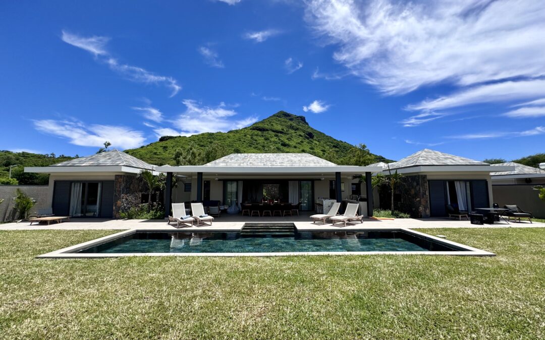 Tamarin – Villa neuve de 4 chambres avec piscine privée et beau jardin