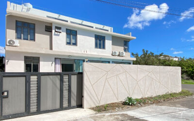PEREYBERE – Long-term rental of large modern villa with terrace and swimming pool