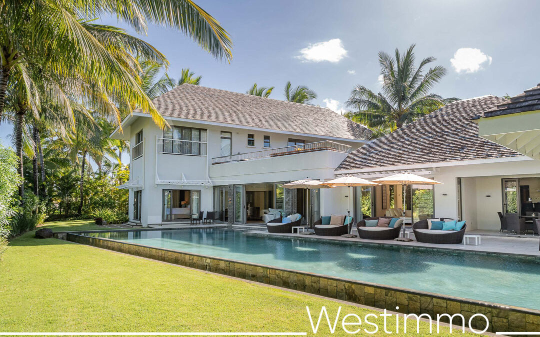 Exceptional 544 m² villa overlooking tropical garden