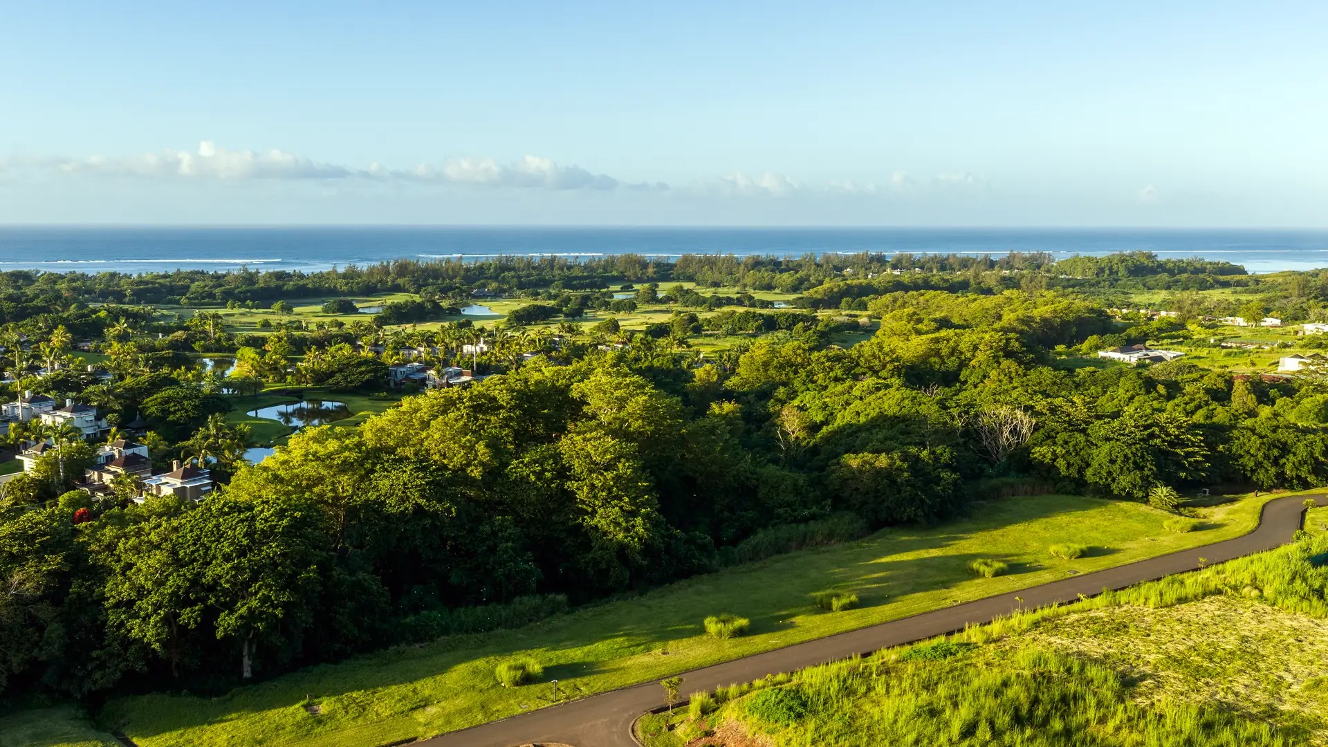 Golf et nature autour de Valriche by YOO