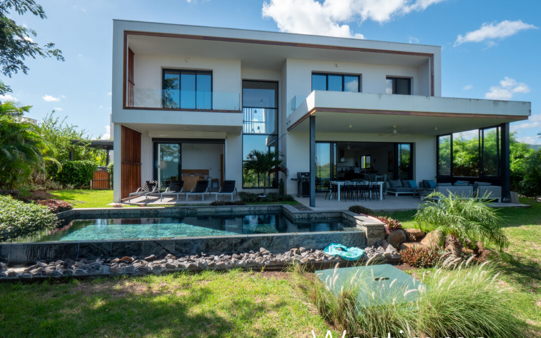 TAMARIN- Modern 5 bedroom villa in a secure residence