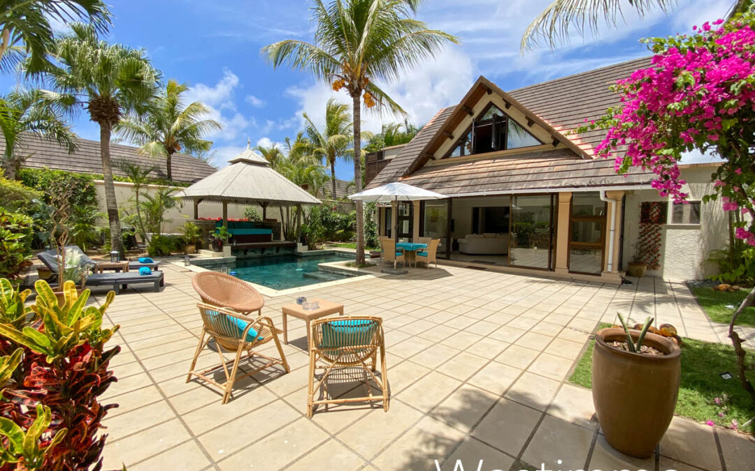EXCLUSIVITÉ  PEREYBERE – Magnifique Villa style Balinaise de 3 chambres en-suite avec piscine.
