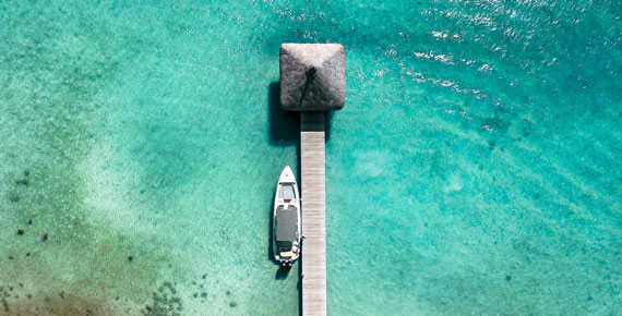 Lagon Four Seasons Resort Mauritius avec vue sur l'océan Indien