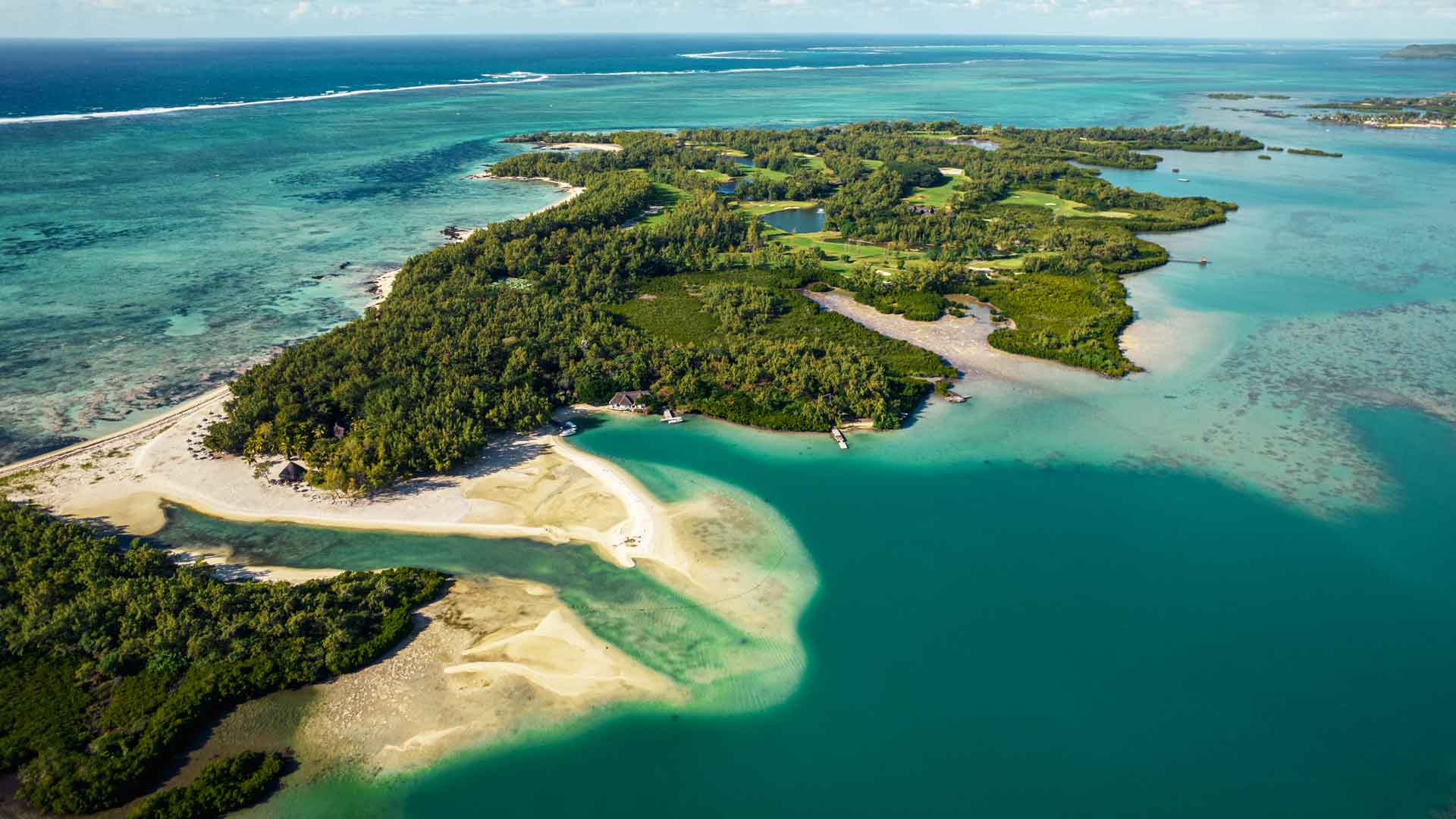 Vue époustouflante du parcours de golf international de l'Île aux Cerfs à l'Île Maurice
