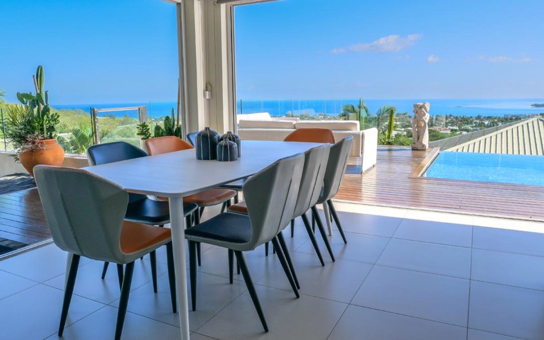 TAMARIN – 4 bedroom en suite villa with ocean and mountain views