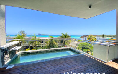 BAIN BOEUF – Luxurious waterfront duplex with swimming pool and magnificent lagoon views.