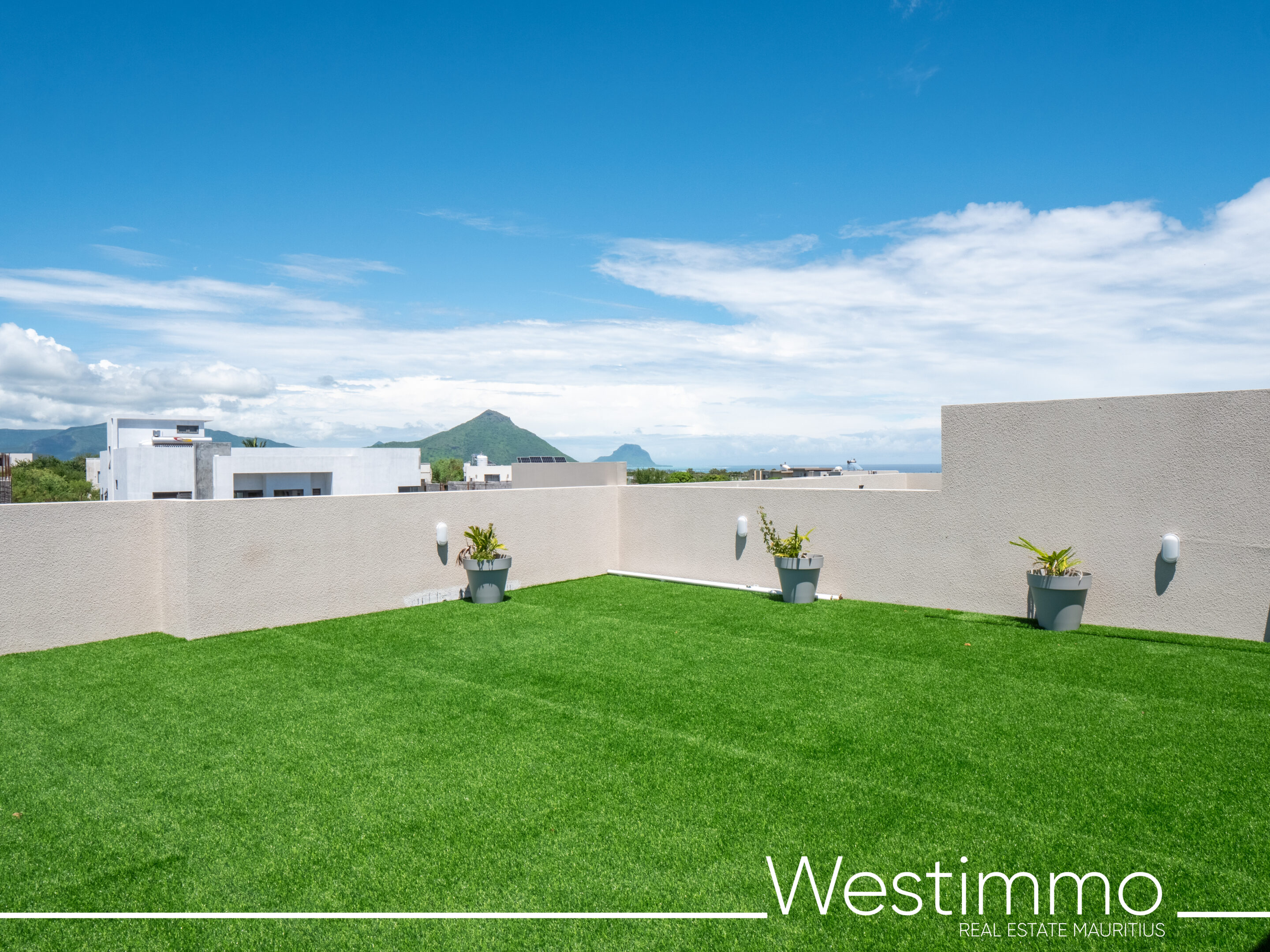 A vendre appartement de 3 chambres à flic en flac dans une residence securisée avec piscine