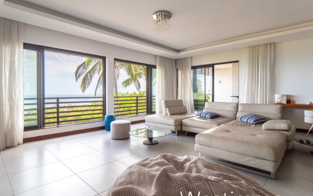 TAMARIN – Spacious and bright apartment with sea view