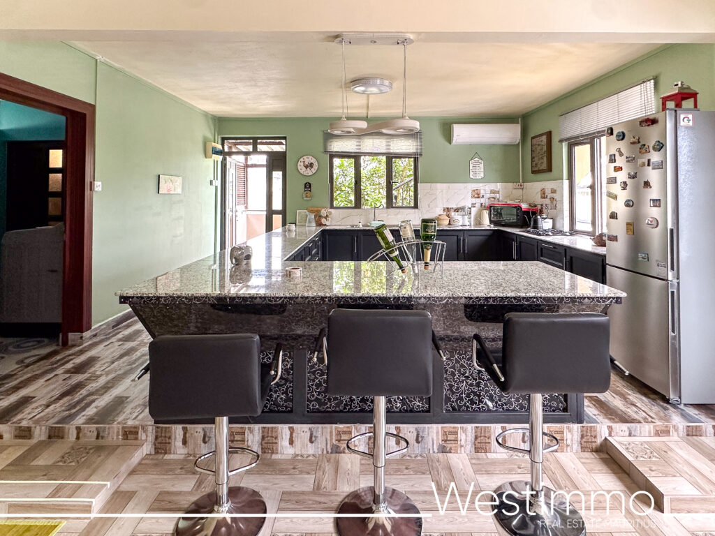 A newly constructed 3 bedroom apartment with scenic view in Flacq for long term rentalA newly constructed 3 bedroom apartment with scenic view in Flacq for long term rental