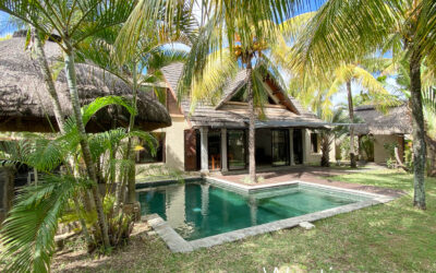 GRAND BAIE – Magnifique Villa style Balinaise de 3 chambres en-suite avec piscine.
