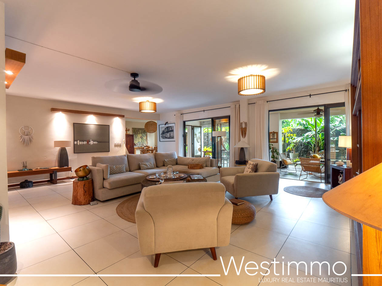 Buy large apartment for sale in Tamarin with 3 en-suite bedrooms with private pool