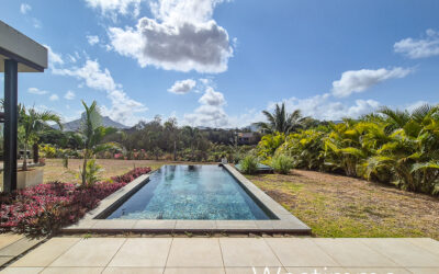 TAMARIN – STUNNING 4 BEDROOM VILLA WITH PRIVATE POOL AND GARDEN FOR RENT